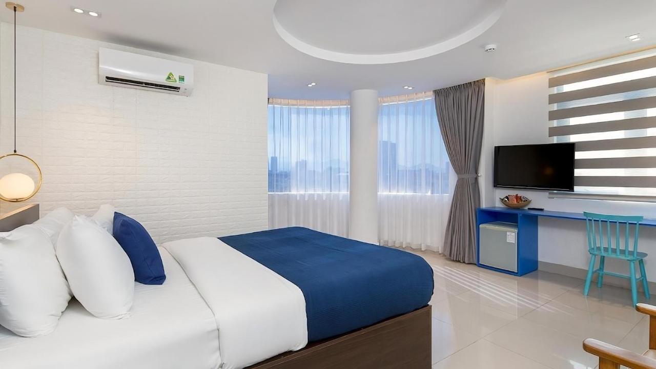 Lucia Beach Hotel Дананг Екстериор снимка